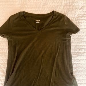 Olive Mossimo V neck